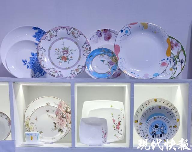 瓷!淮安好物凭“版权”闯世界AG真人平台app冰箱贴亮晶(图2) 瓷!淮安好物凭“版权”闯世界AG真人平台app冰箱贴亮晶(图2)